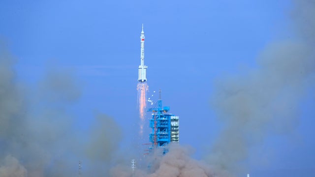 China Launches Shenzhou-22 Spaceship 
